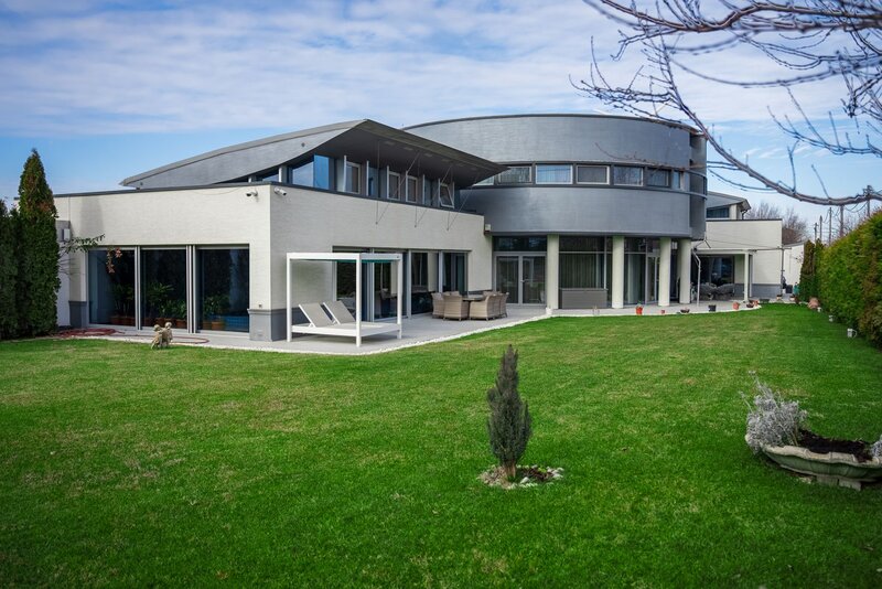 Snagov- Vladiceasca vila cu finisaje lux, design premiat -smart home